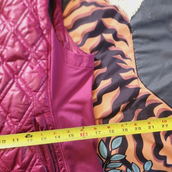 Lole Icy Vest Mulberry Quilted Sleeveless Outerwear Activewear Hiking Winter - Picture 10 of 12